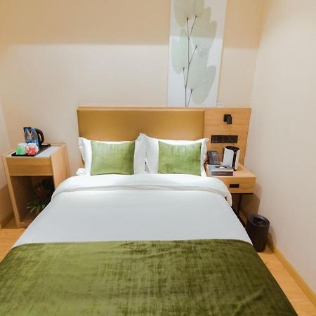 Greentree Inn Shanghai Huangxing Park Subway Station Express Hotel Extérieur photo