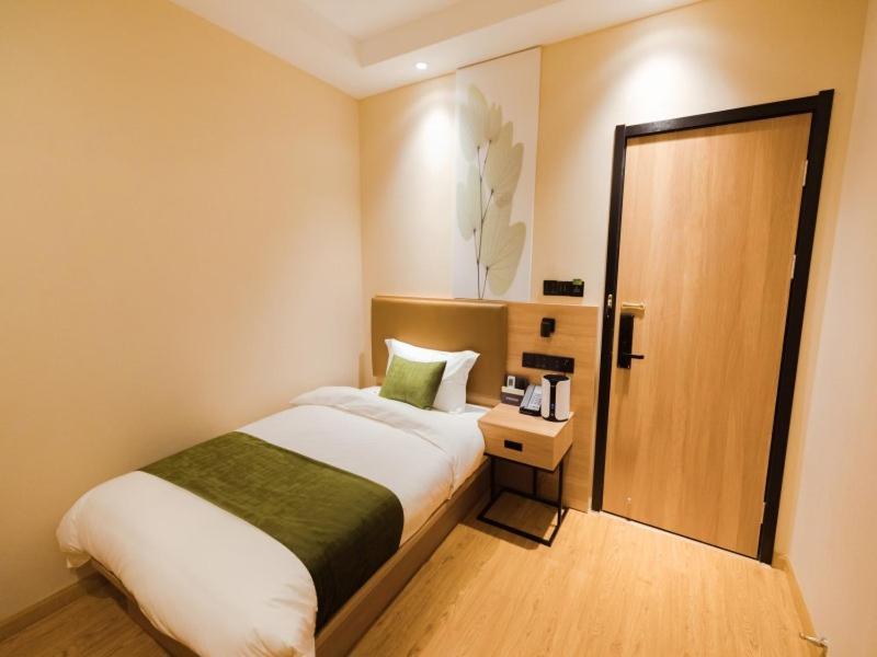 Greentree Inn Shanghai Huangxing Park Subway Station Express Hotel Extérieur photo