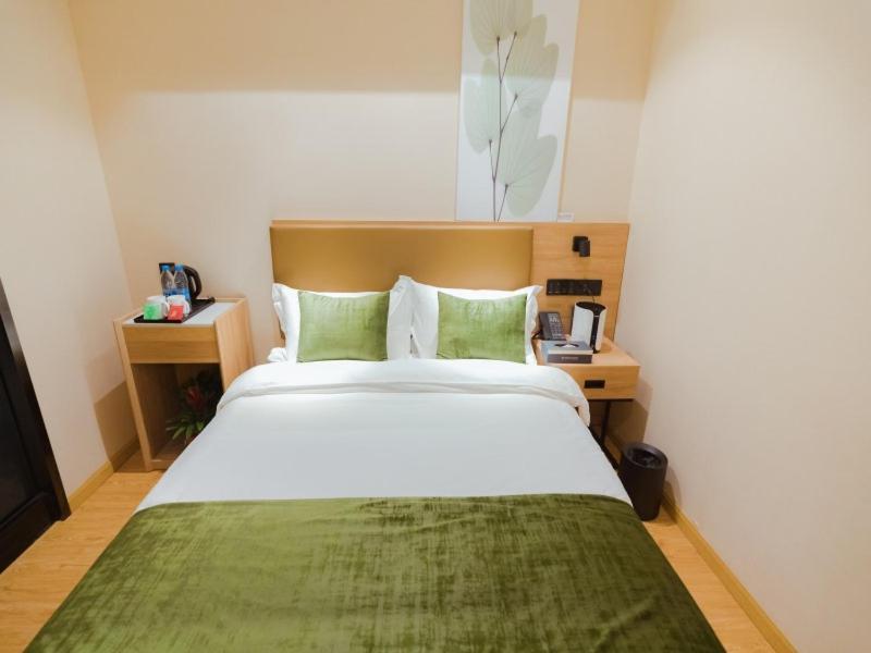Greentree Inn Shanghai Huangxing Park Subway Station Express Hotel Extérieur photo